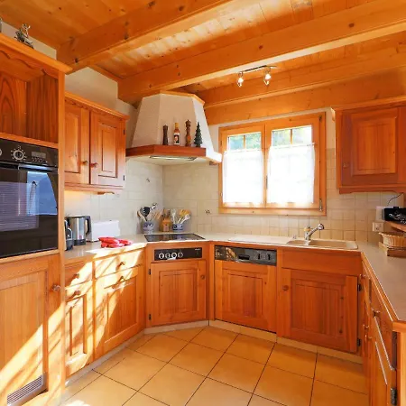 Zan-fleuron By Interhome *