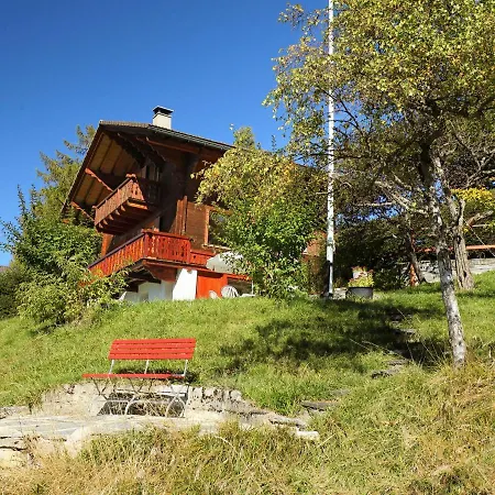 Zan-fleuron By Interhome *