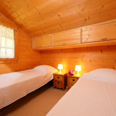 Zan-fleuron By Interhome Arveyes